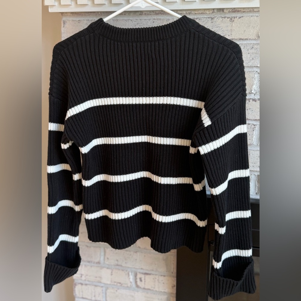 Evereve Black and White Striped Crew Neck Sweater - Picture 3 of 5